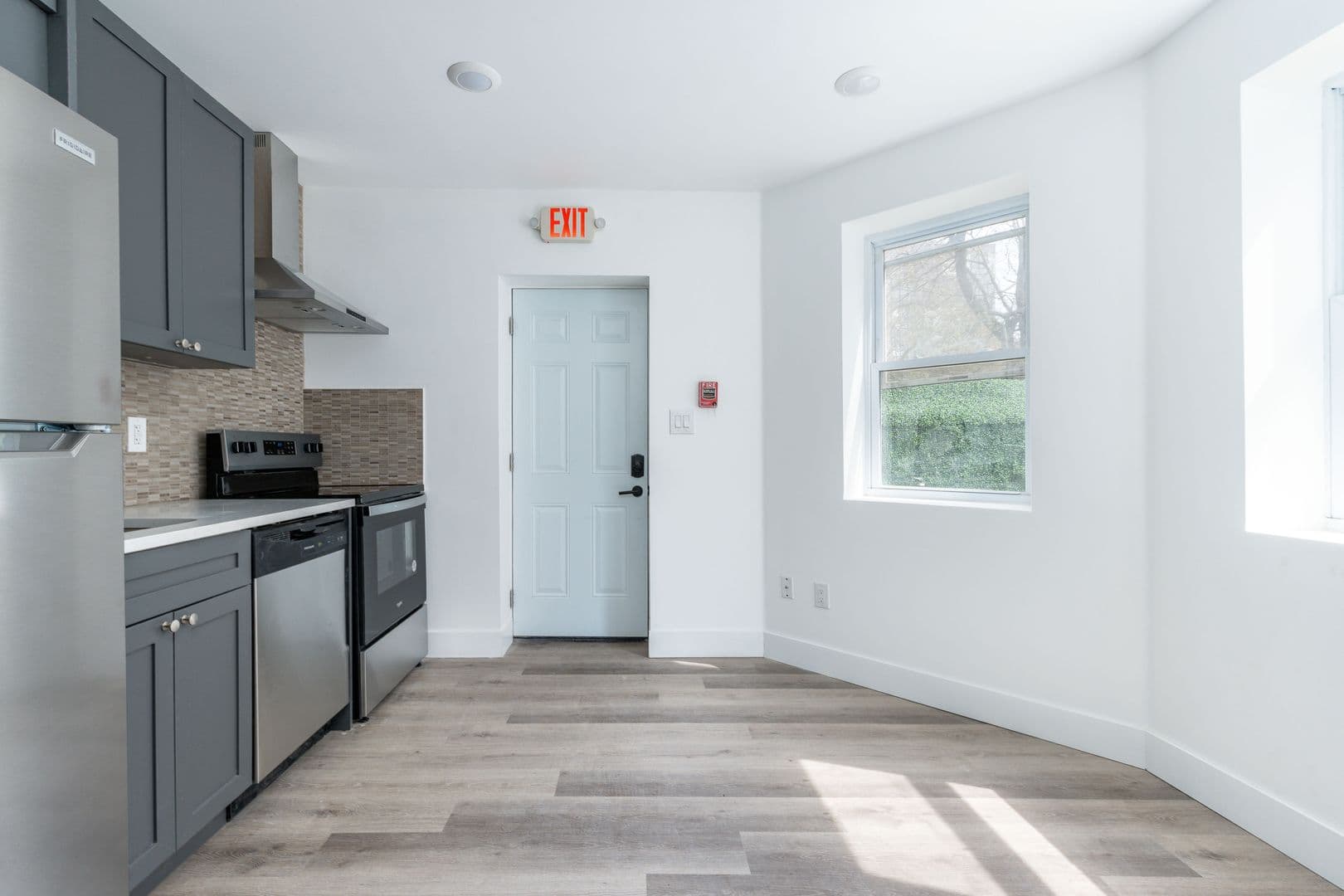Philadelphia Apartment: 999 N 15th St