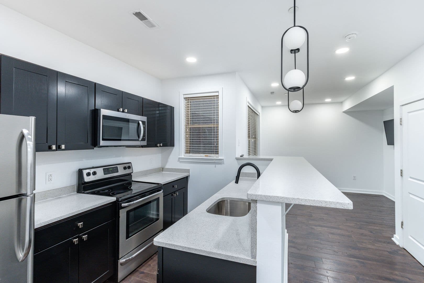 Philadelphia Apartment: 1407-09 N 15th St
