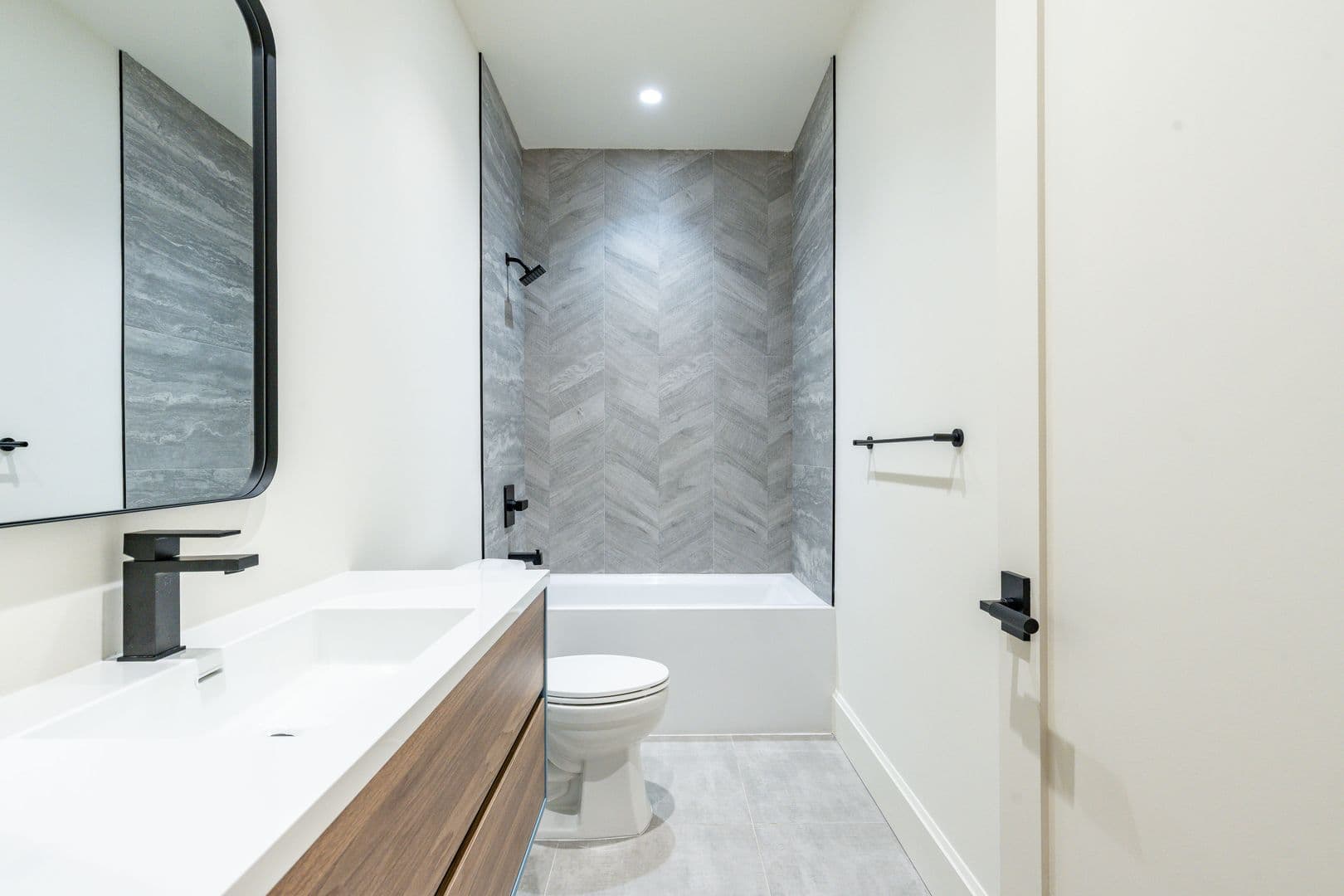 Philadelphia Apartment: 3003 W Glenwood Ave