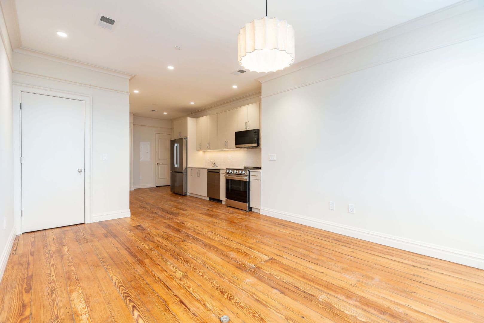 Philadelphia Apartment: 814 North Broad Street