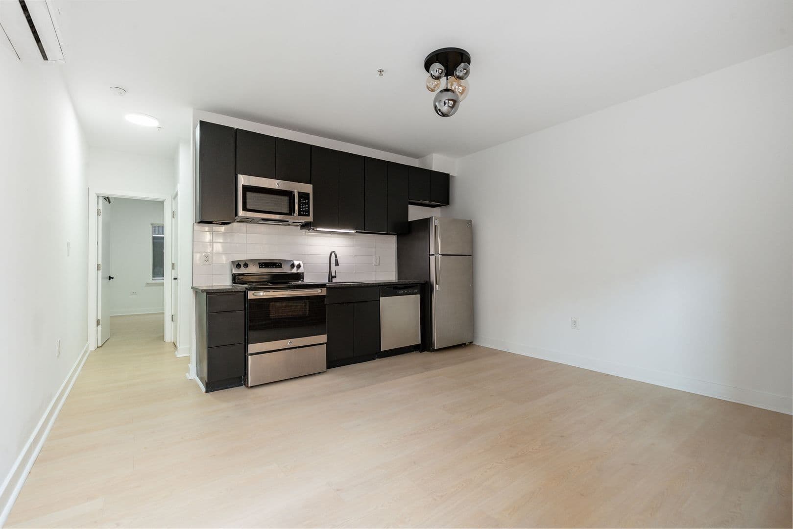 Philadelphia Apartment: 3003 W Glenwood Ave