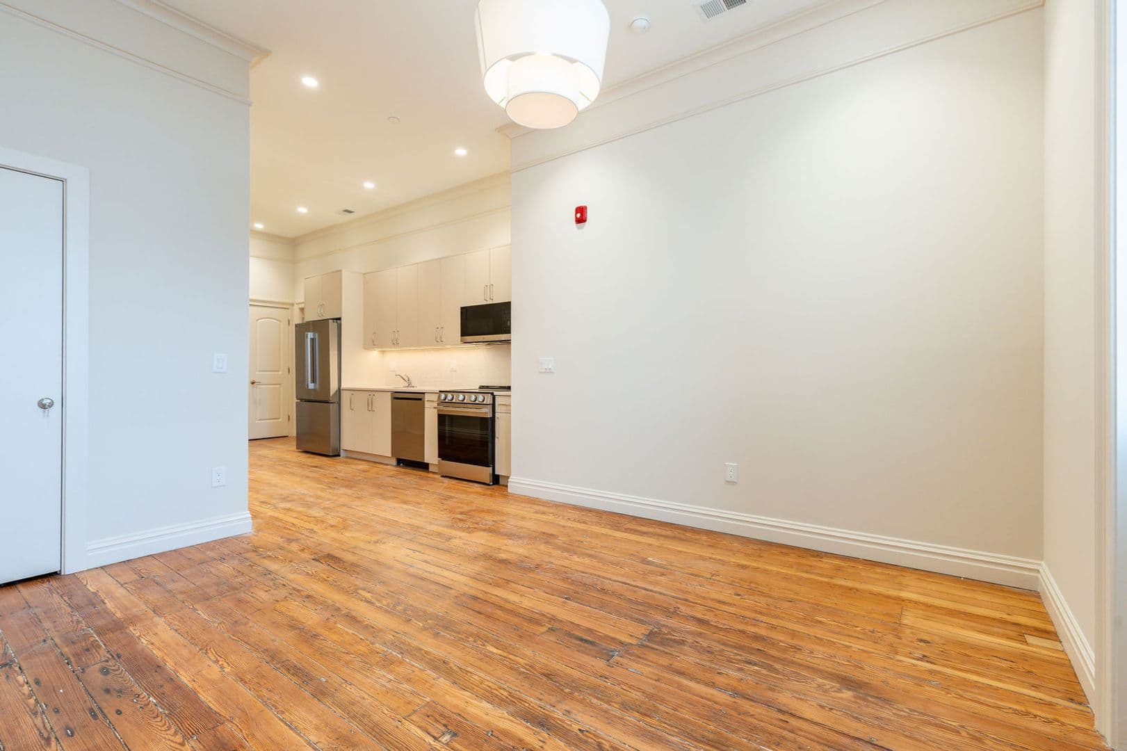 Philadelphia Apartment: 814 North Broad Street
