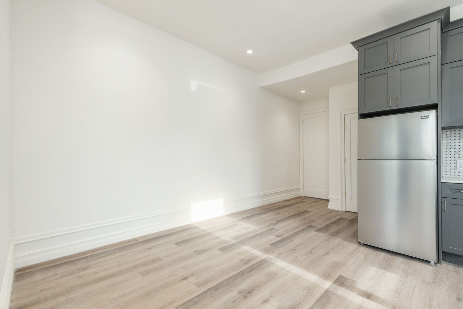 Philadelphia Apartment: 999 N 15th St