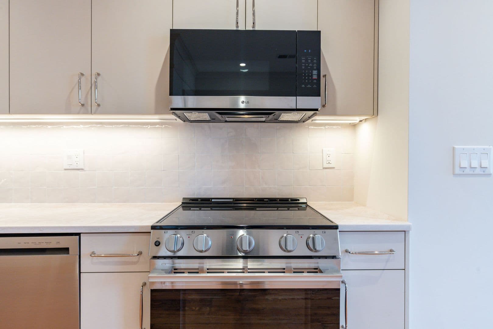 Philadelphia Apartment: 814 North Broad Street