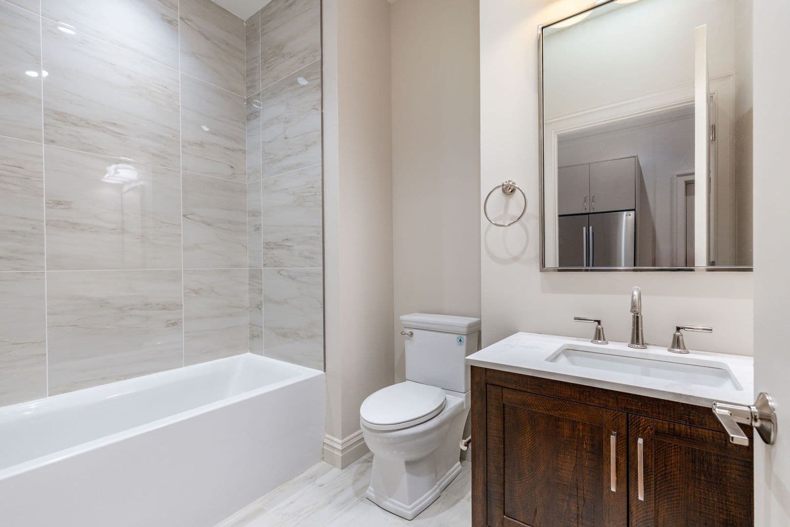 Philadelphia Apartment: 814 North Broad Street