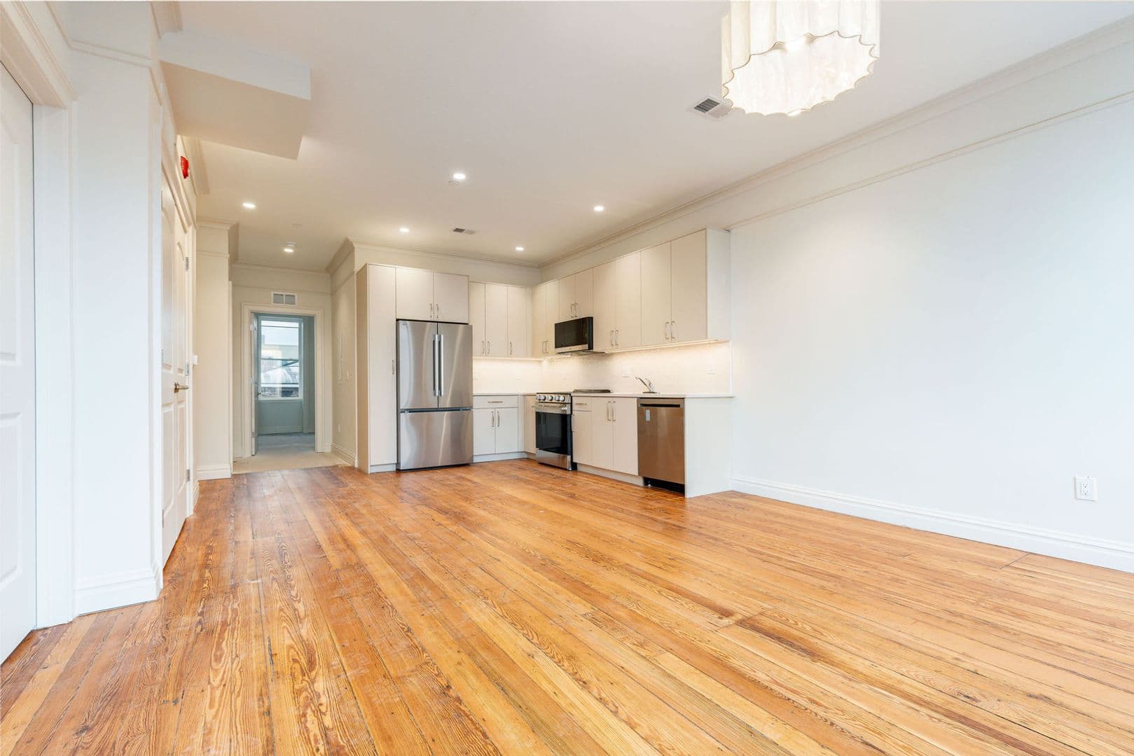 Philadelphia Apartment: 814 North Broad Street