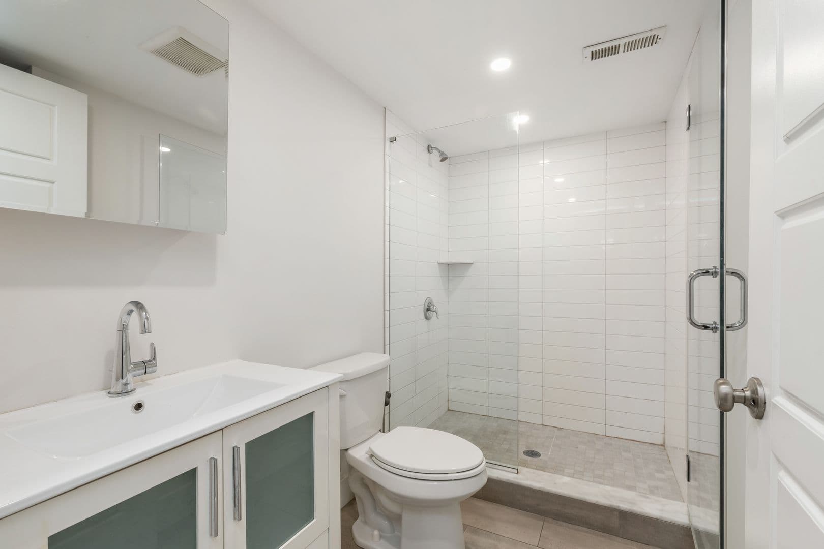 Philadelphia Apartment: 1837 N Gratz Street
