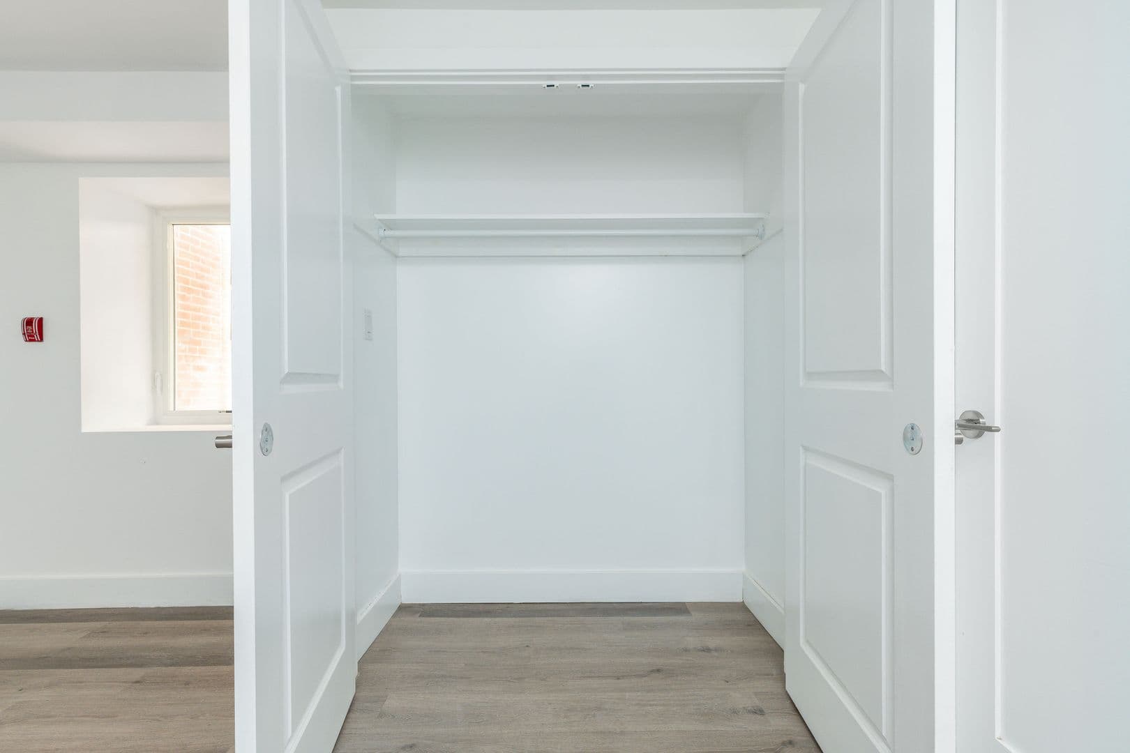 Philadelphia Apartment: 999 N 15th St