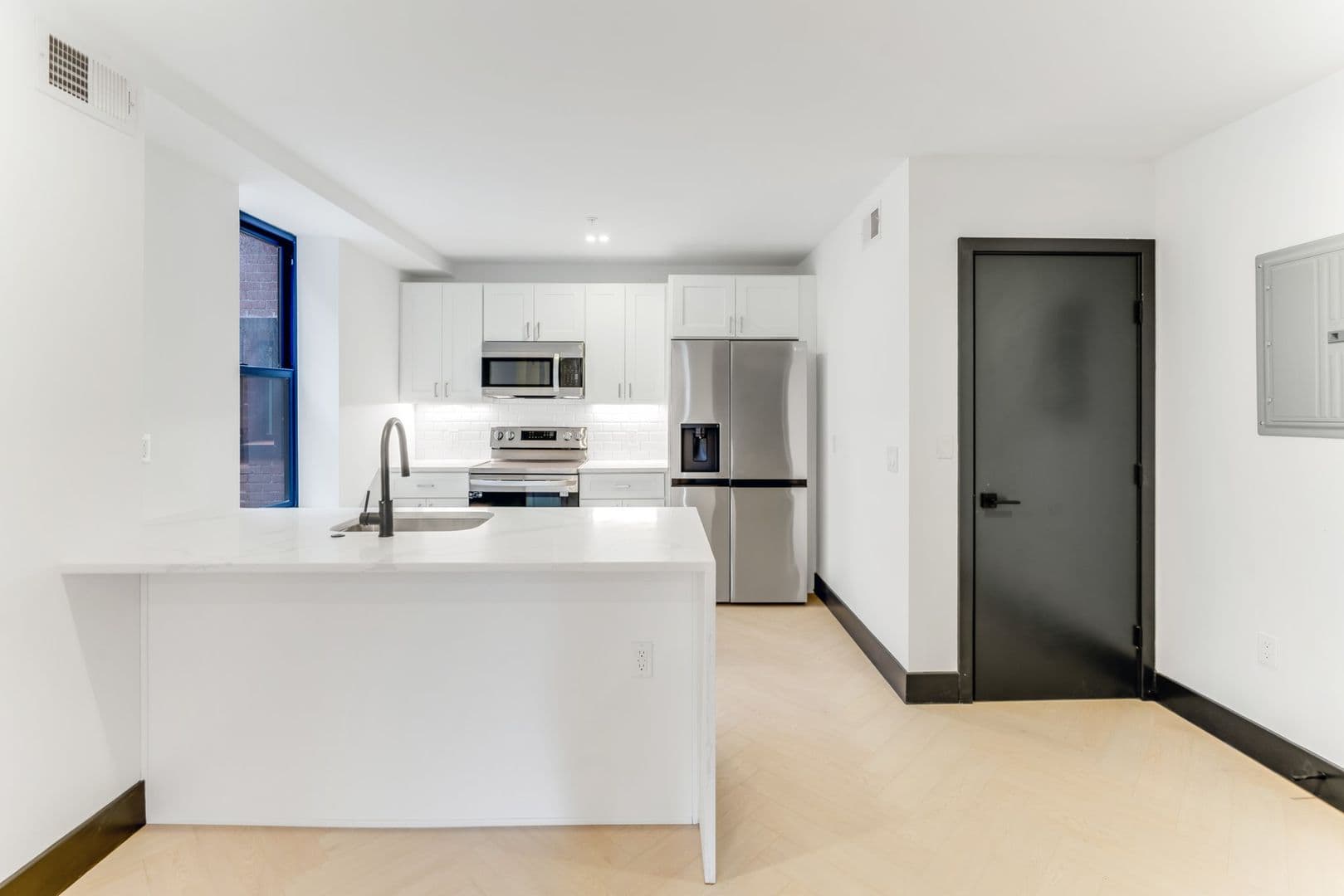 Philadelphia Apartment: 643-645 North 15th Street