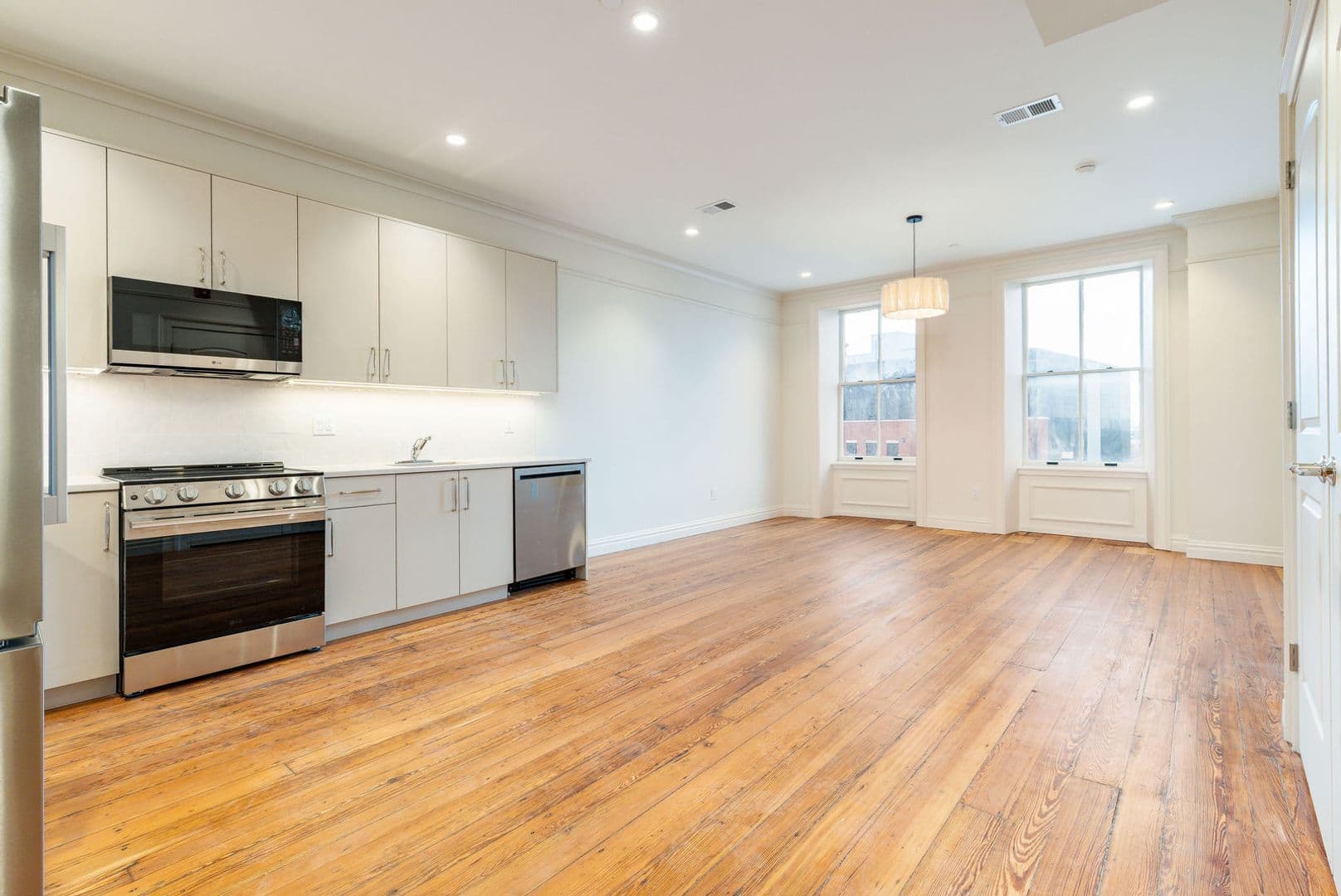 Philadelphia Apartment: 814 North Broad Street