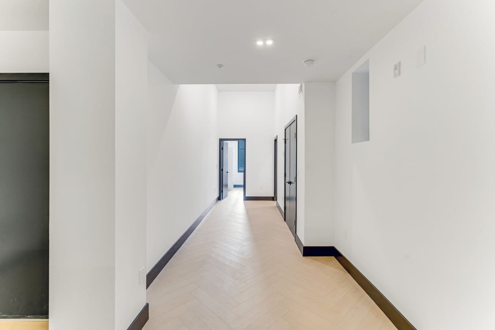 Philadelphia Apartment: 643-645 North 15th Street