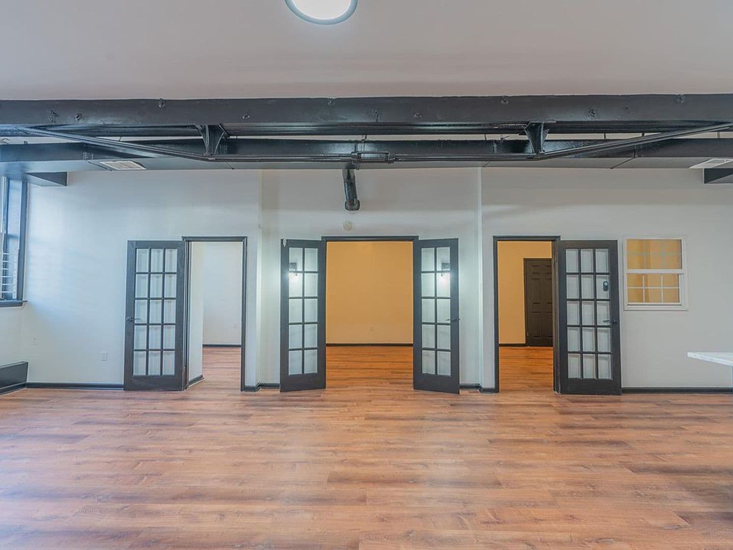 Philadelphia Apartment: 814 North Broad Street
