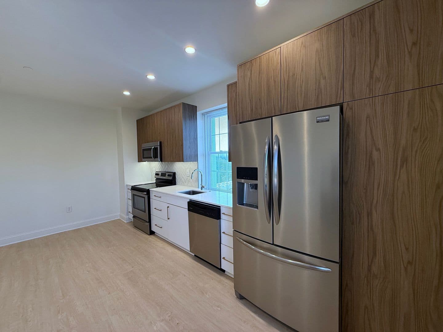 Penn Wynne Apartment: 18 E Lancaster Ave