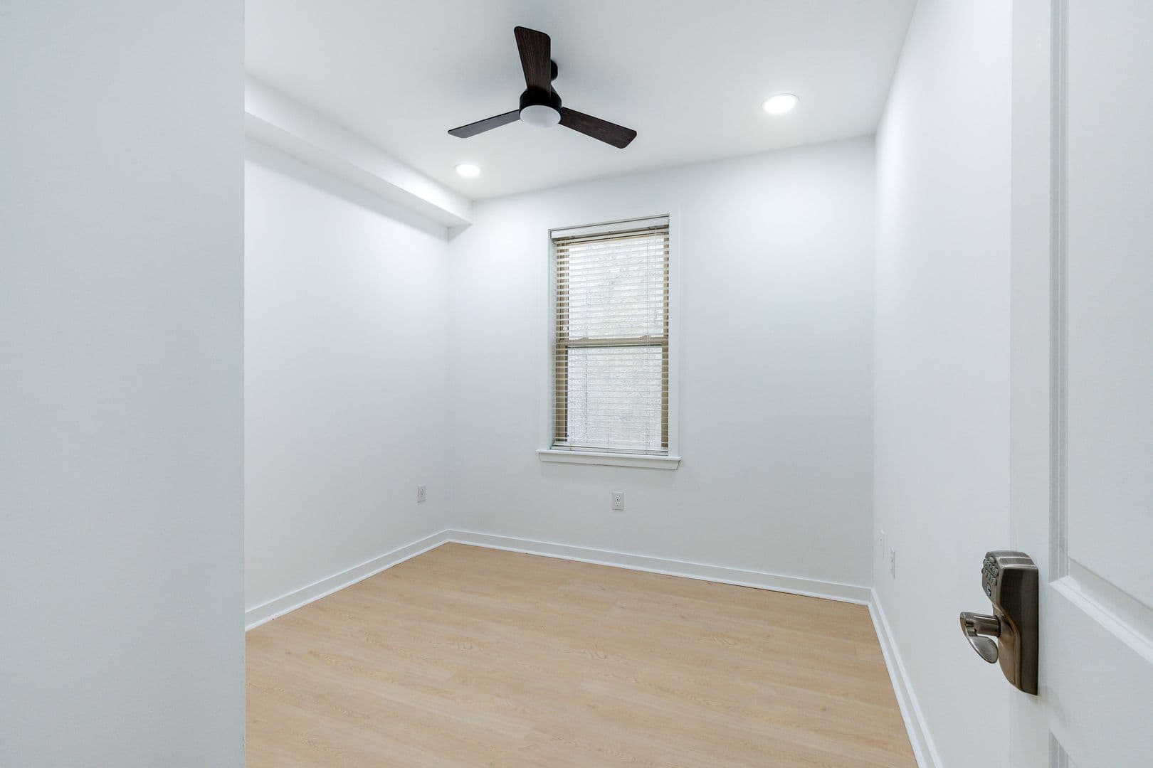 Philadelphia Apartment: 1407-09 N 15th St