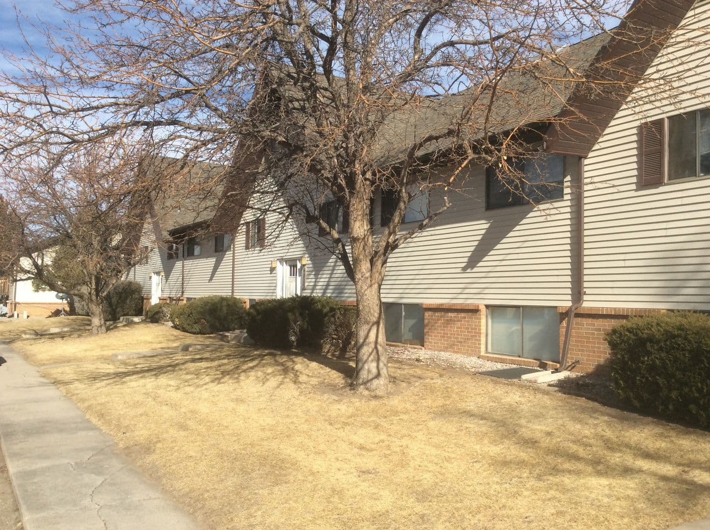 Cheyenne Apartment: 4809 E 13th St
