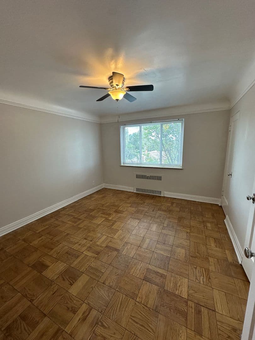 Cheyenne Apartment: 301 E 21st St