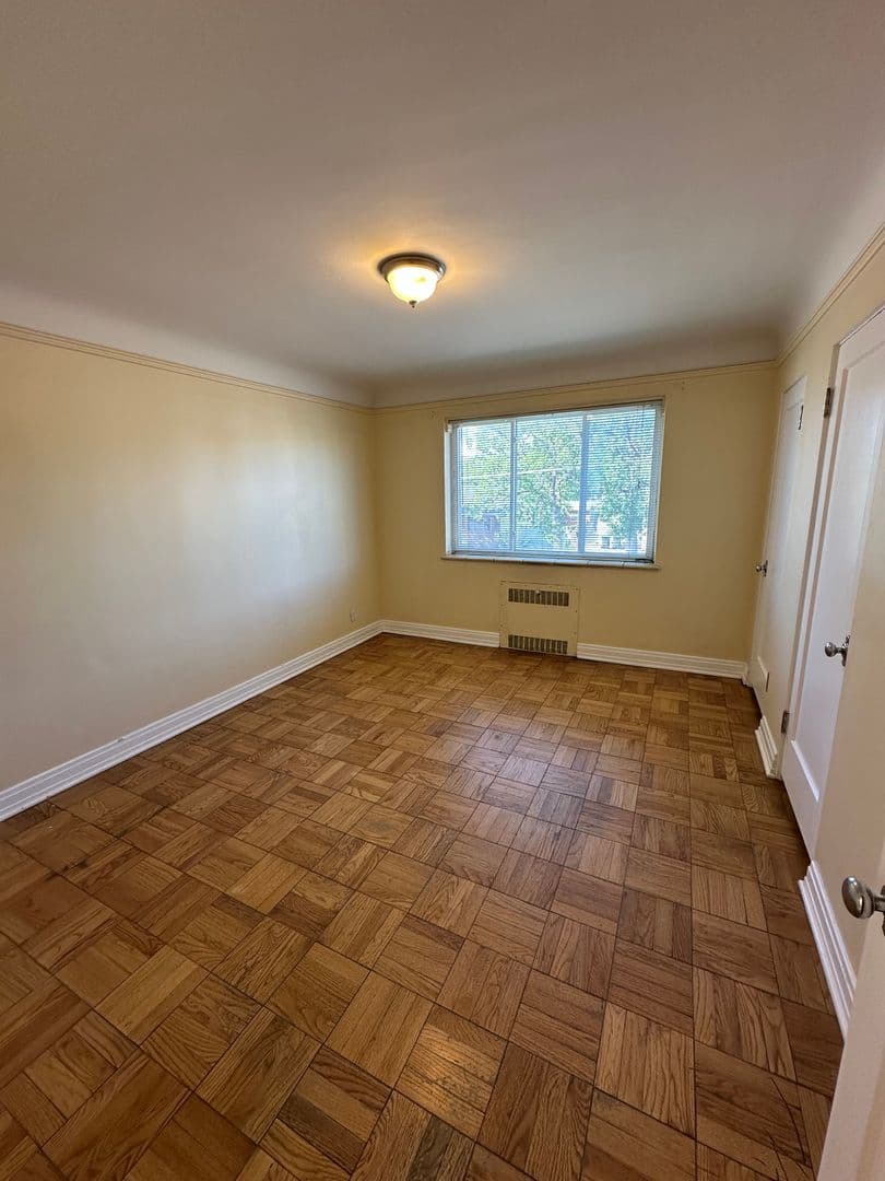 Cheyenne Apartment: 301 E 21st St