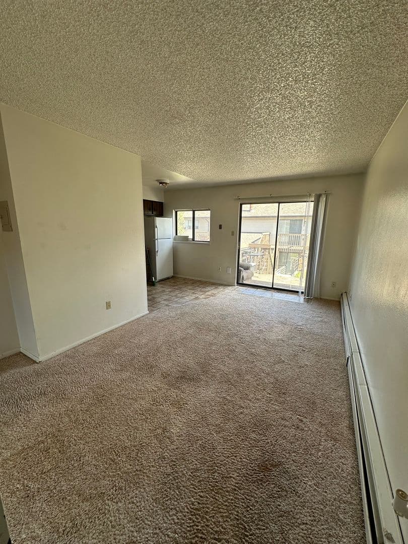 Cheyenne Apartment: 4725 E 13th St