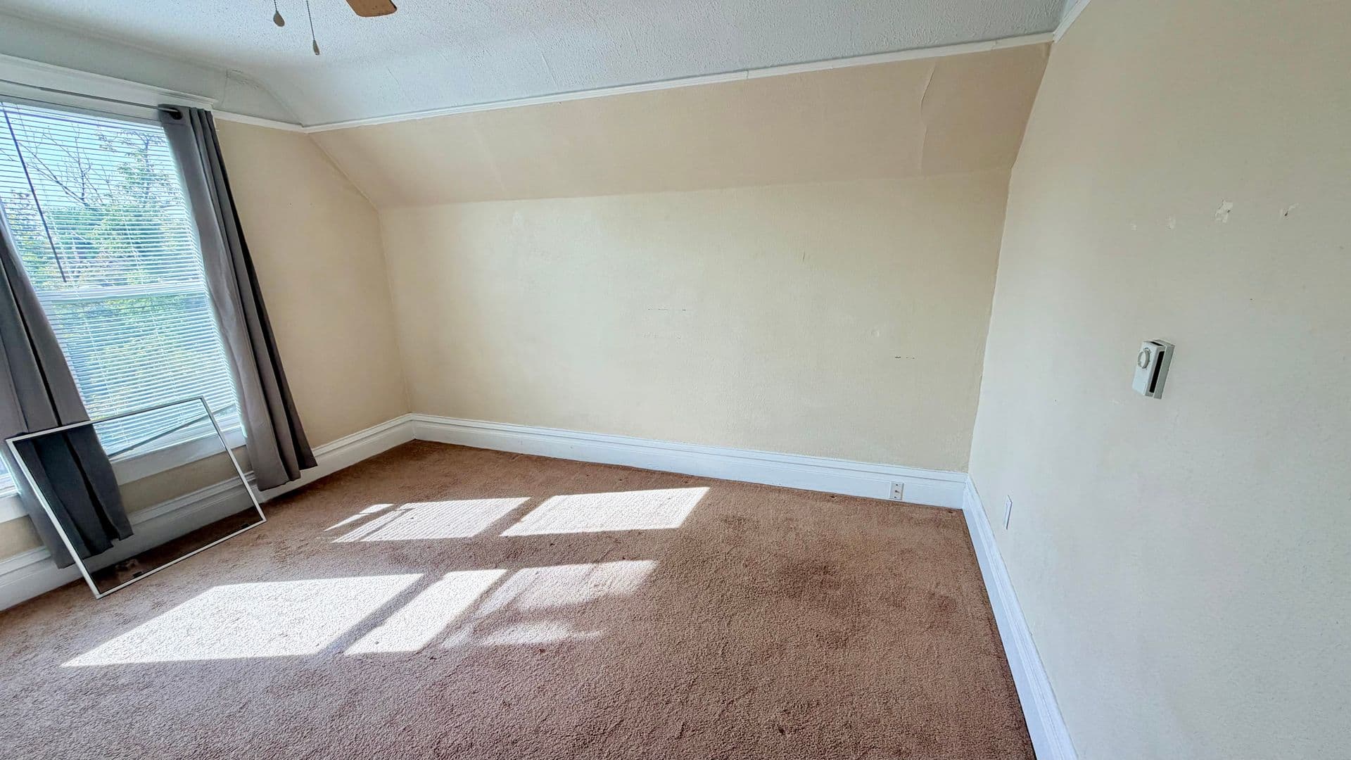 Cheyenne Apartment: 710 E 20th St