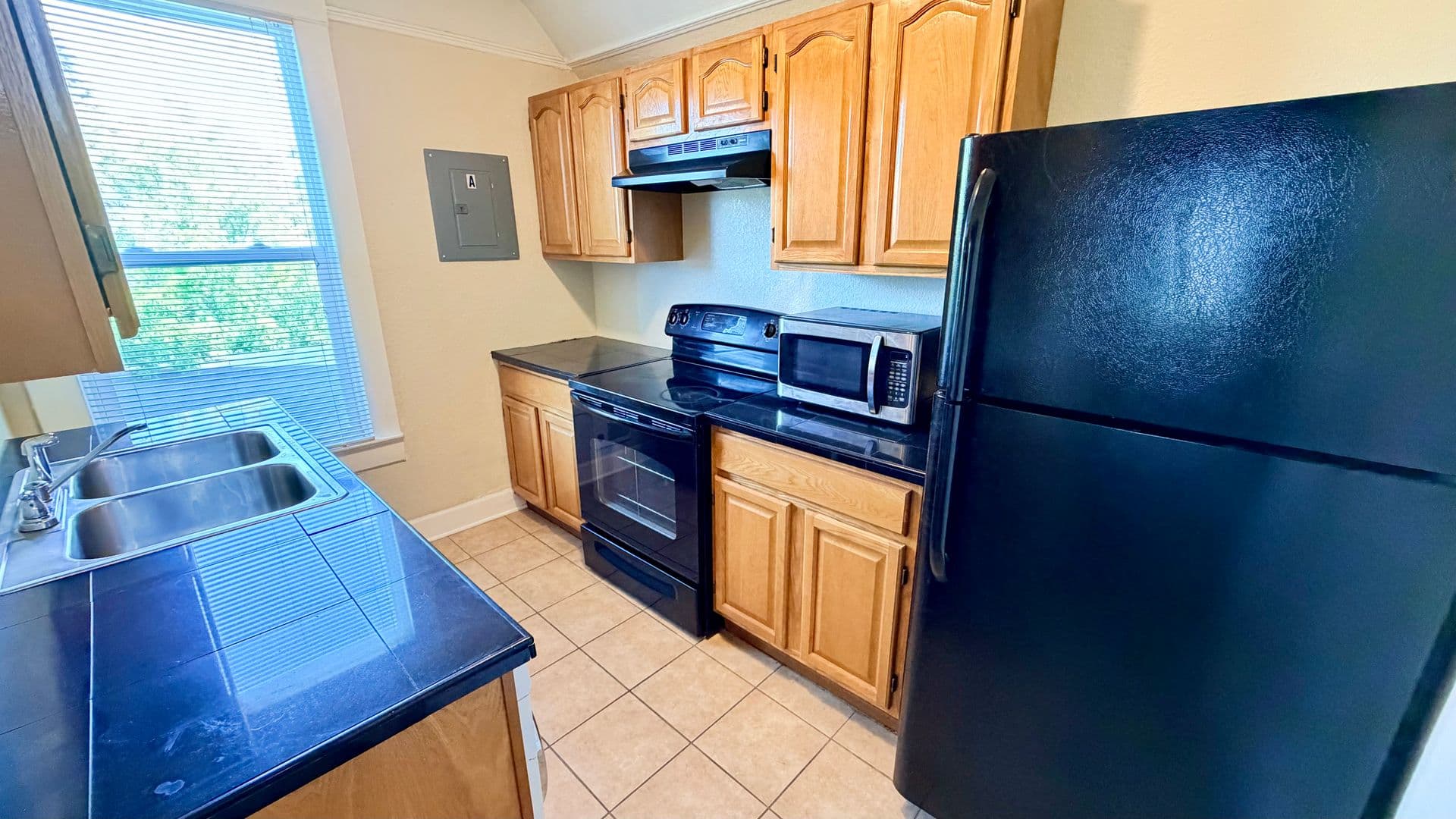 Cheyenne Apartment: 710 E 20th St