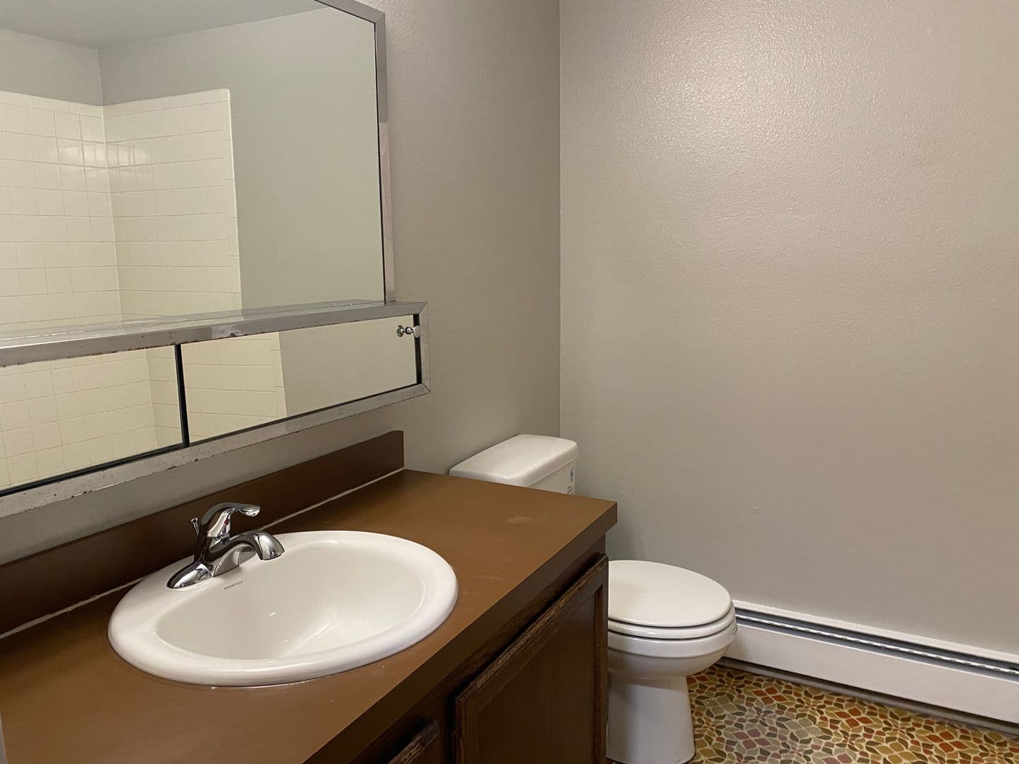 Cheyenne Apartment: 4715 E 13th St