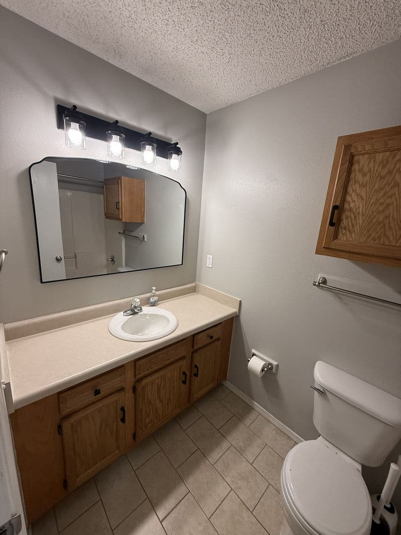 Owasso House: 8921 N 148th E Ave