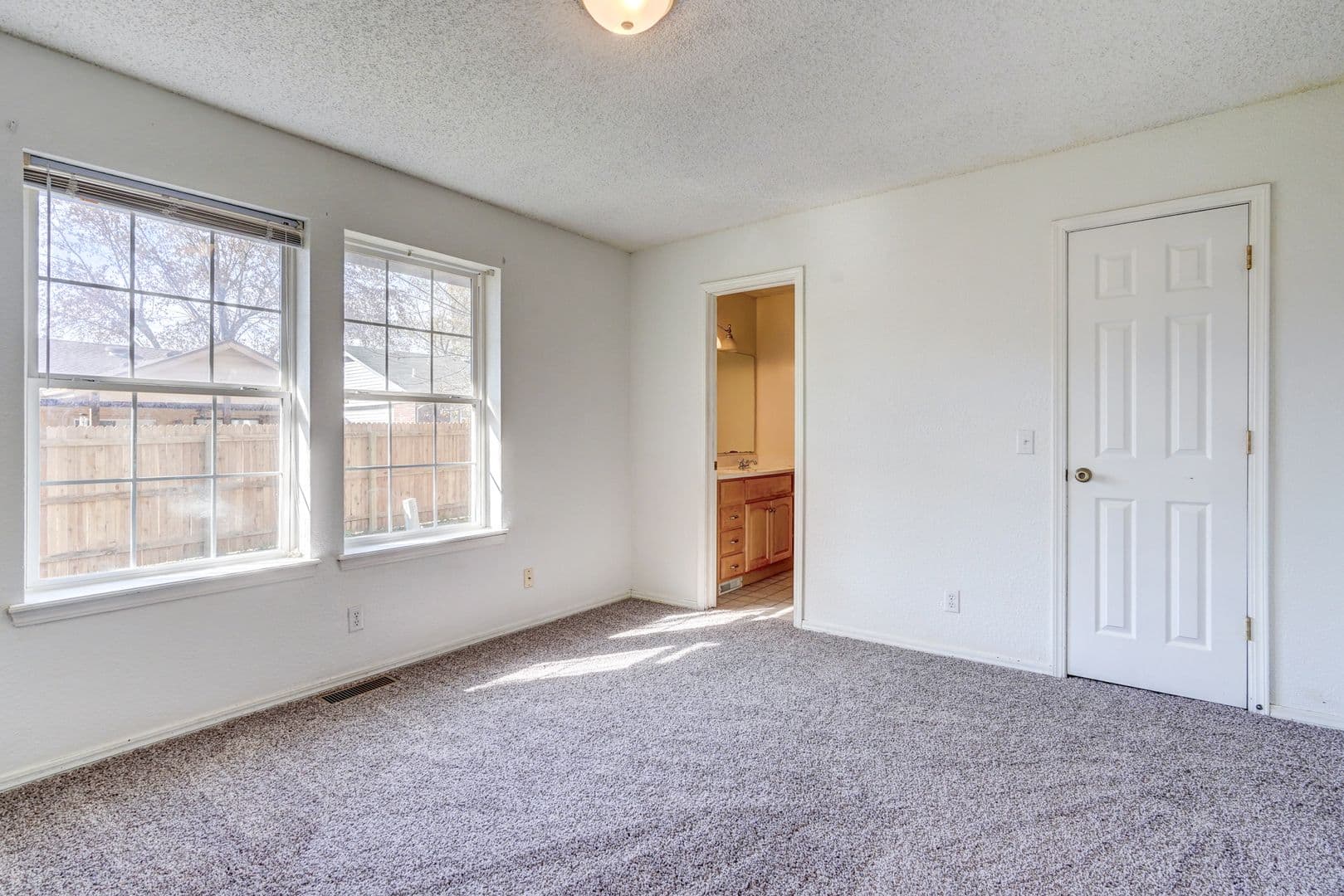 Tulsa House: 3206 S 148th Pl