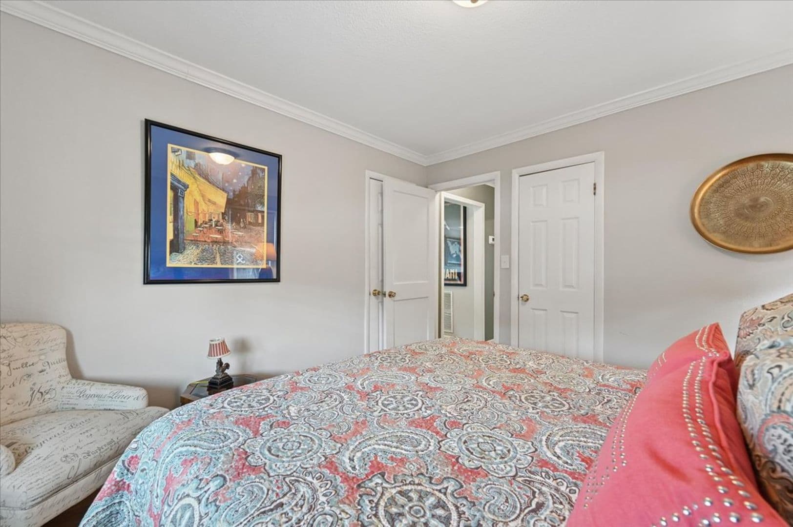 Tulsa House: 1103 E 39th St