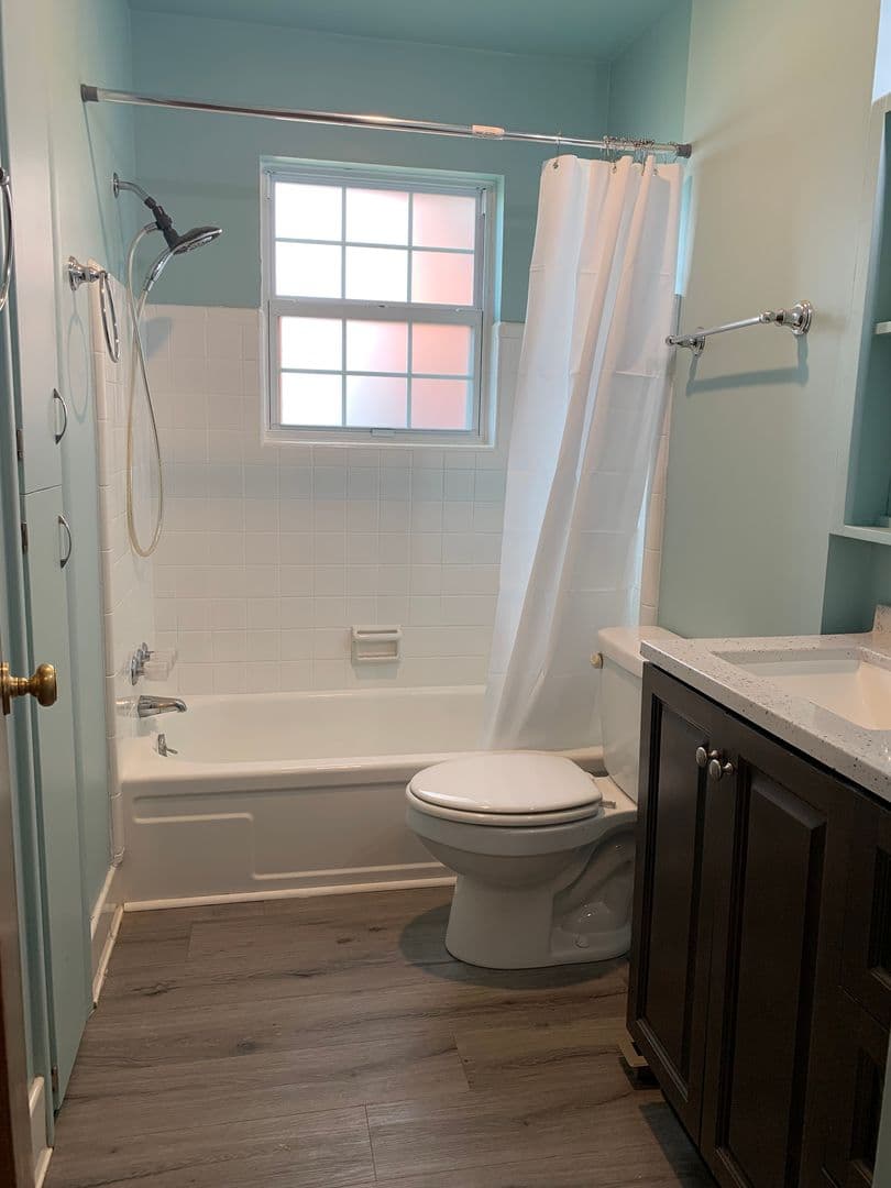 Collinsville House: 12334 N 177th E Ave