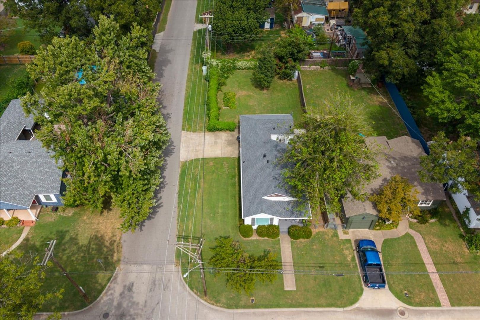 Tulsa House: 1103 E 39th St