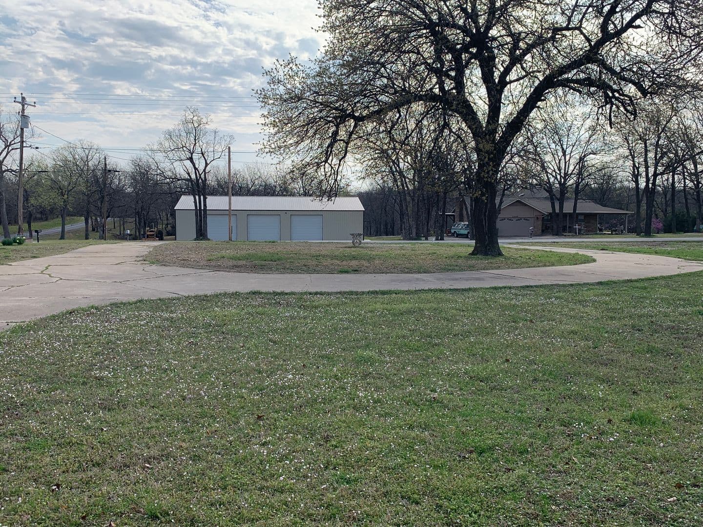 Collinsville House: 12334 N 177th E Ave