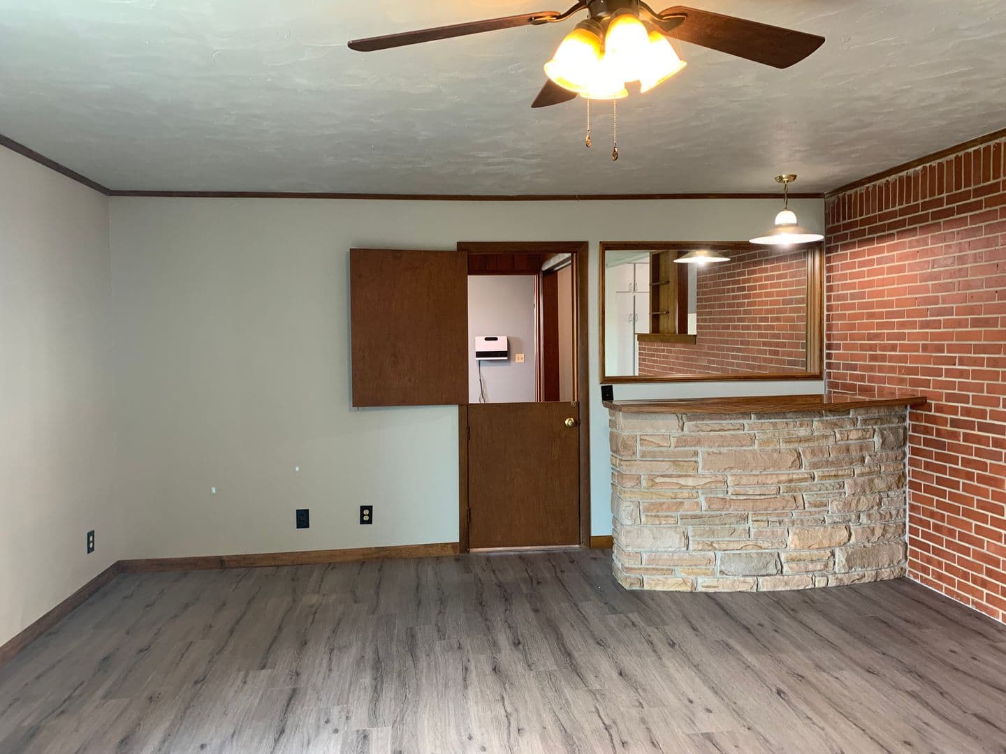 Collinsville House: 12334 N 177th E Ave