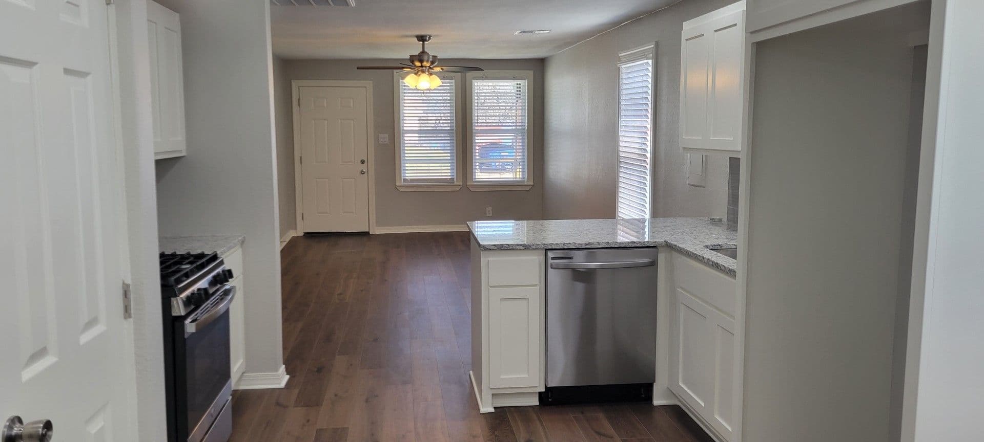 Sand Springs House: 614 Washington Ave