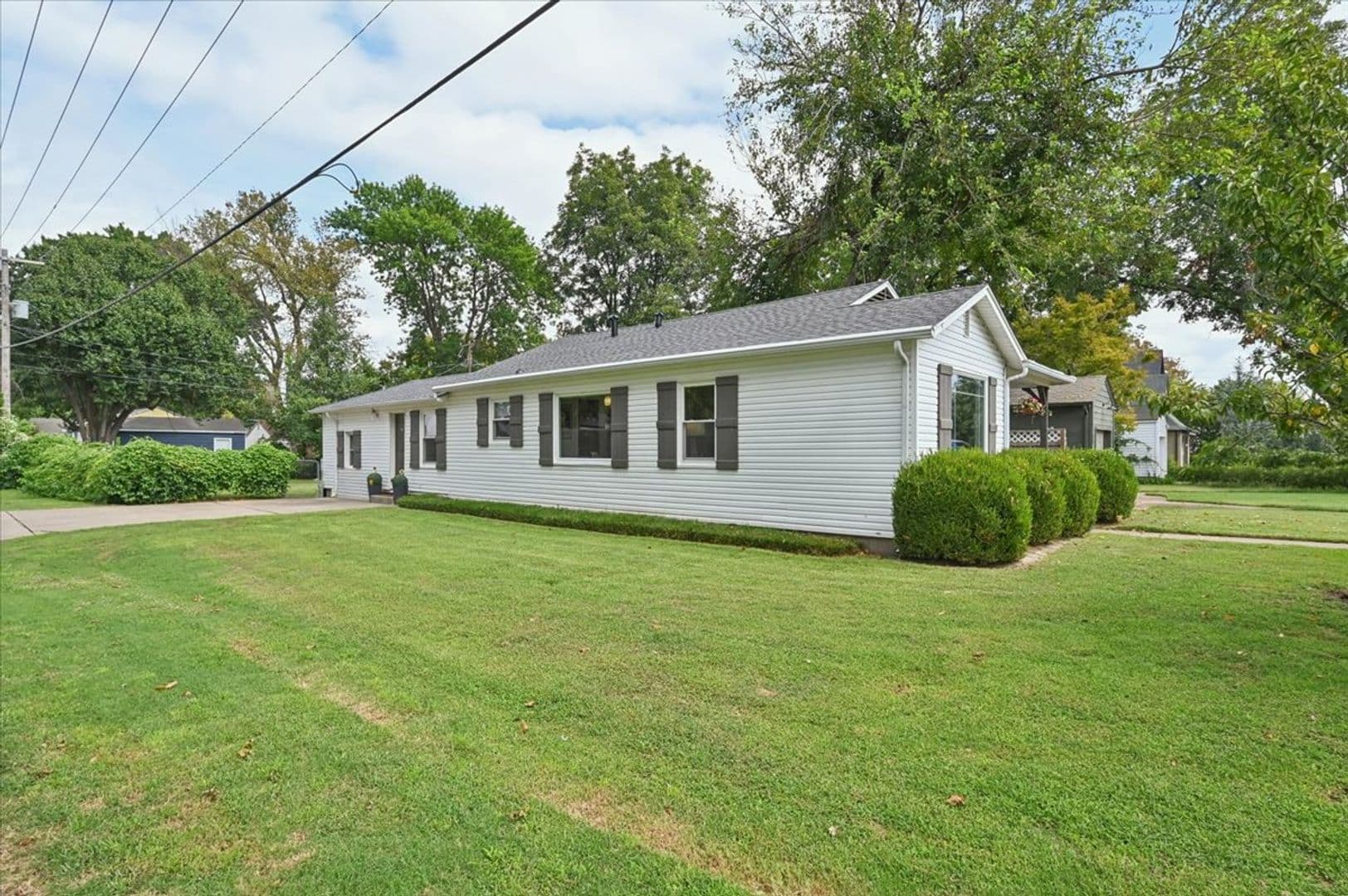 Tulsa House: 1103 E 39th St