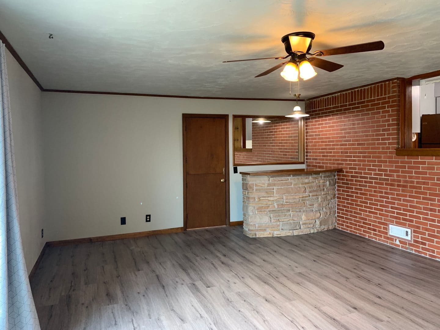 Collinsville House: 12334 N 177th E Ave