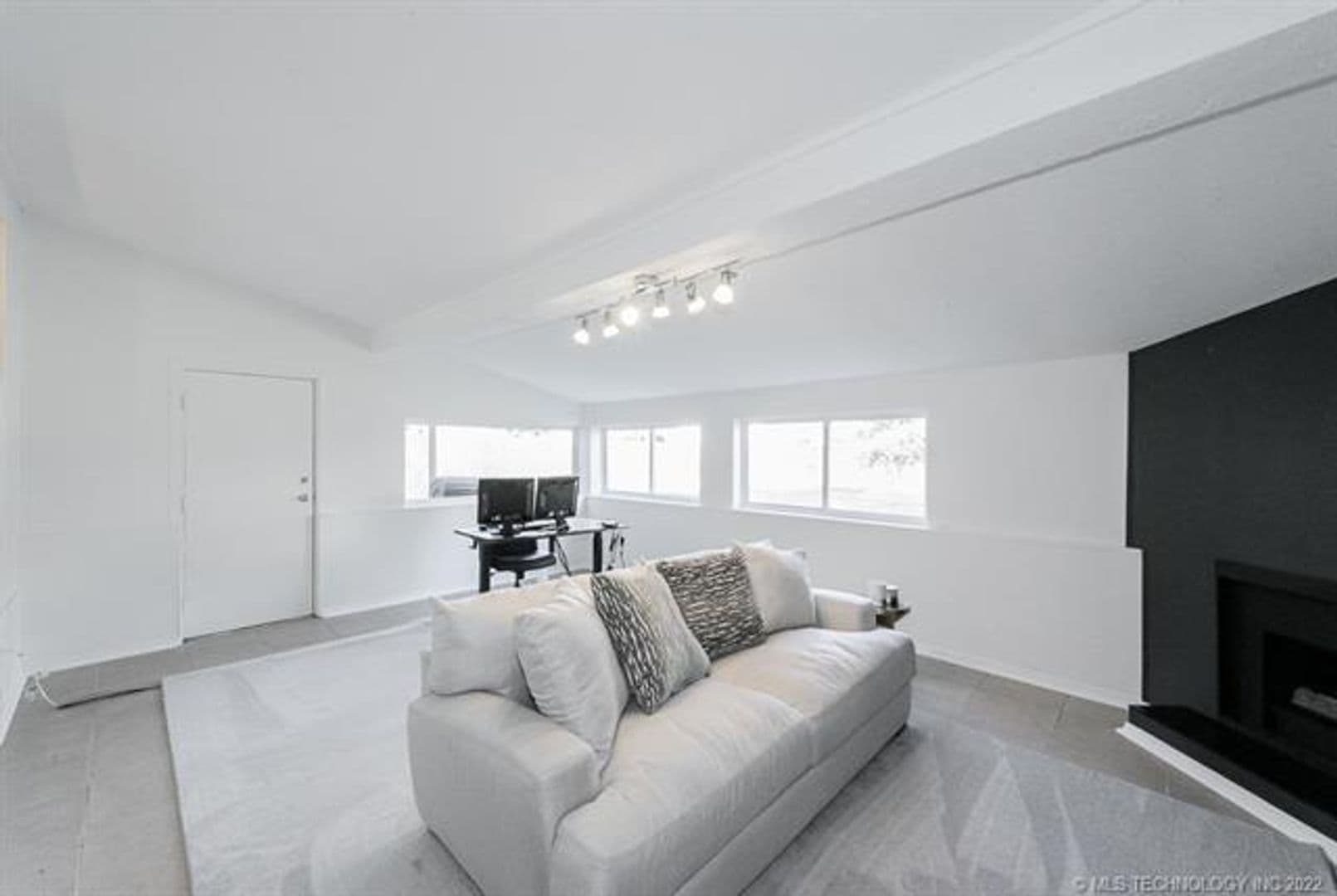 Tulsa House: 1123 E 38th Pl