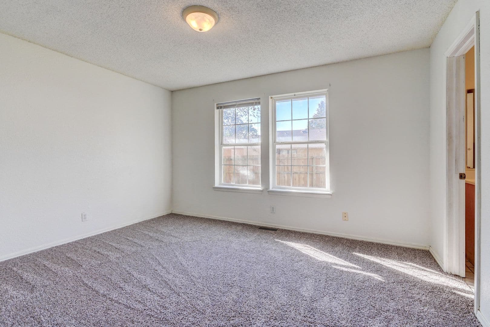 Tulsa House: 3206 S 148th Pl