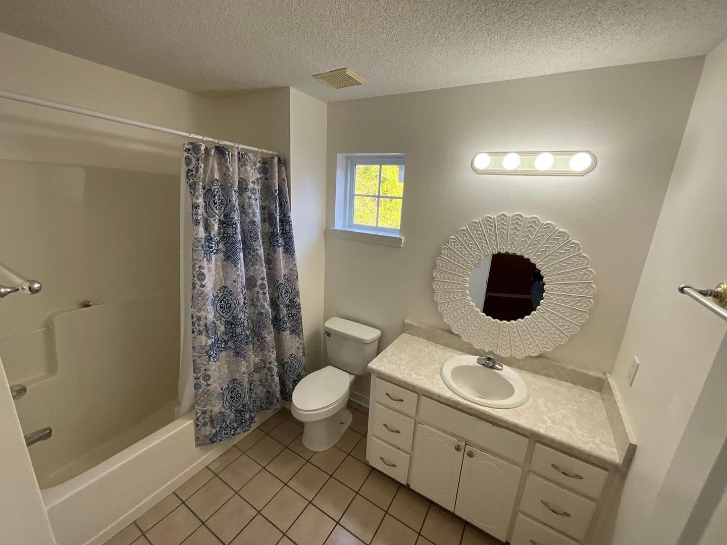 Marianna House: 3740 Skyview Rd
