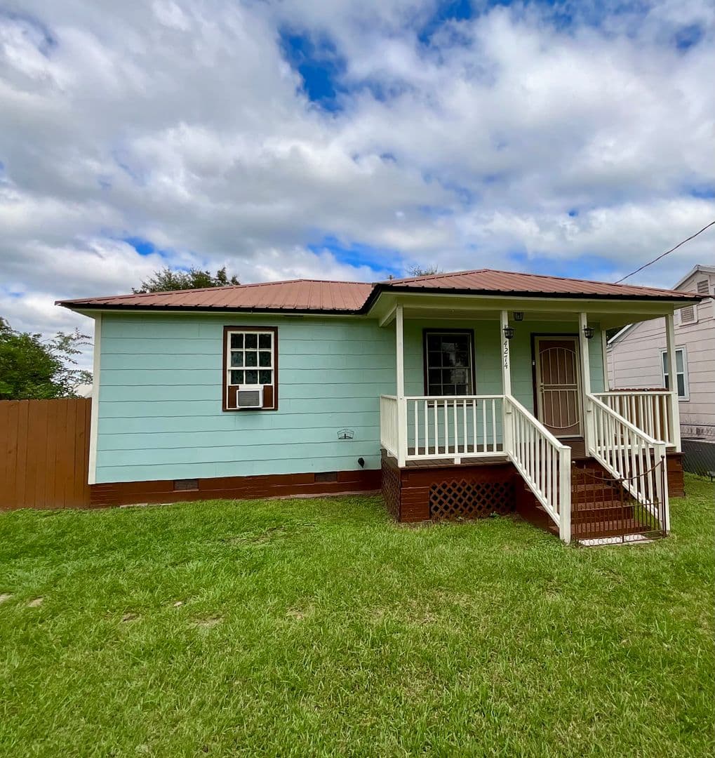 Marianna House: 4274 Kelson Avenue