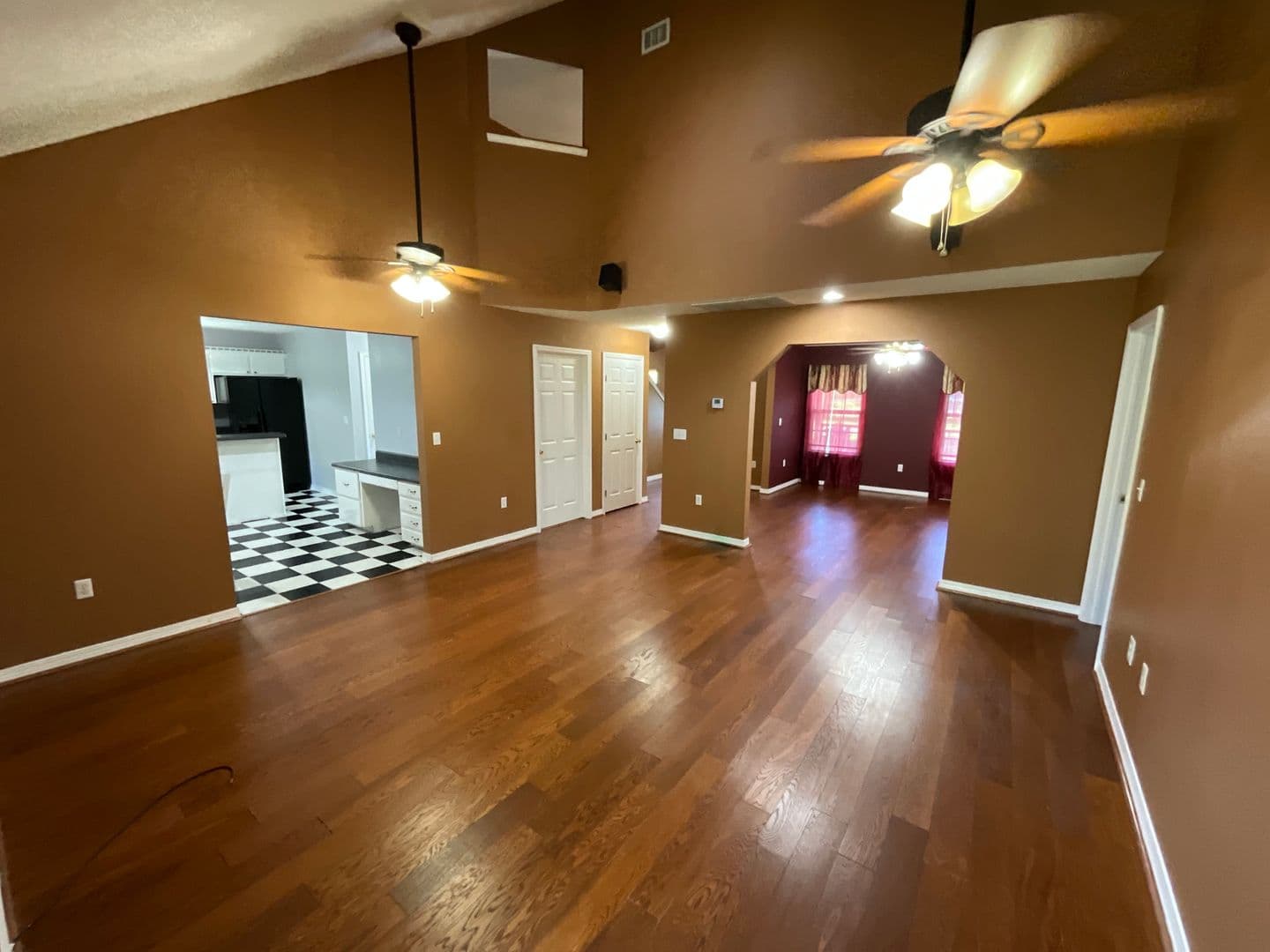 Marianna House: 3740 Skyview Rd