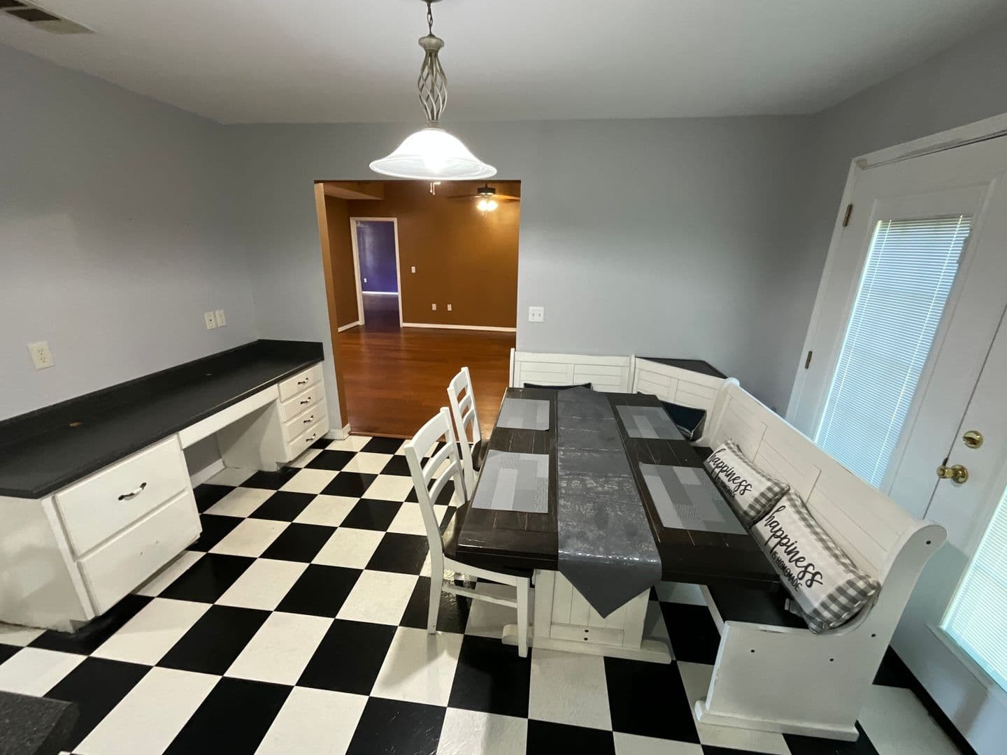 Marianna House: 3740 Skyview Rd
