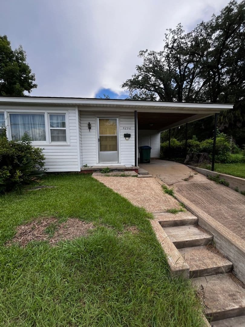 Marianna House: 4290 Lafayette Street