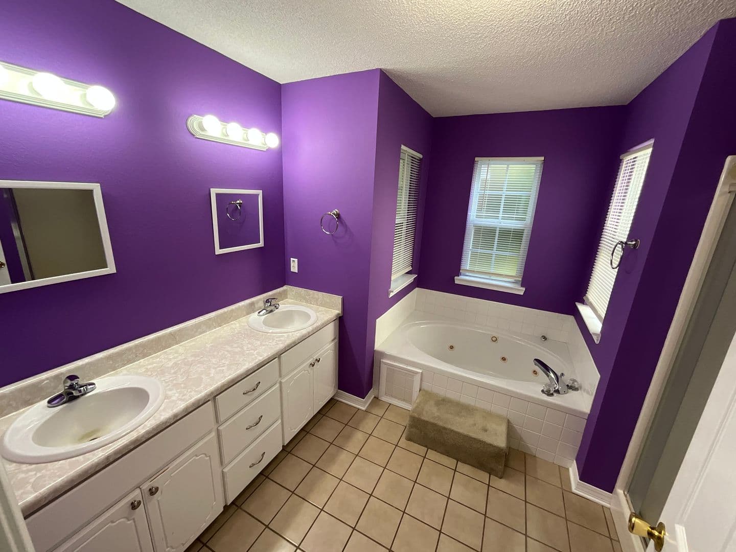 Marianna House: 3740 Skyview Rd