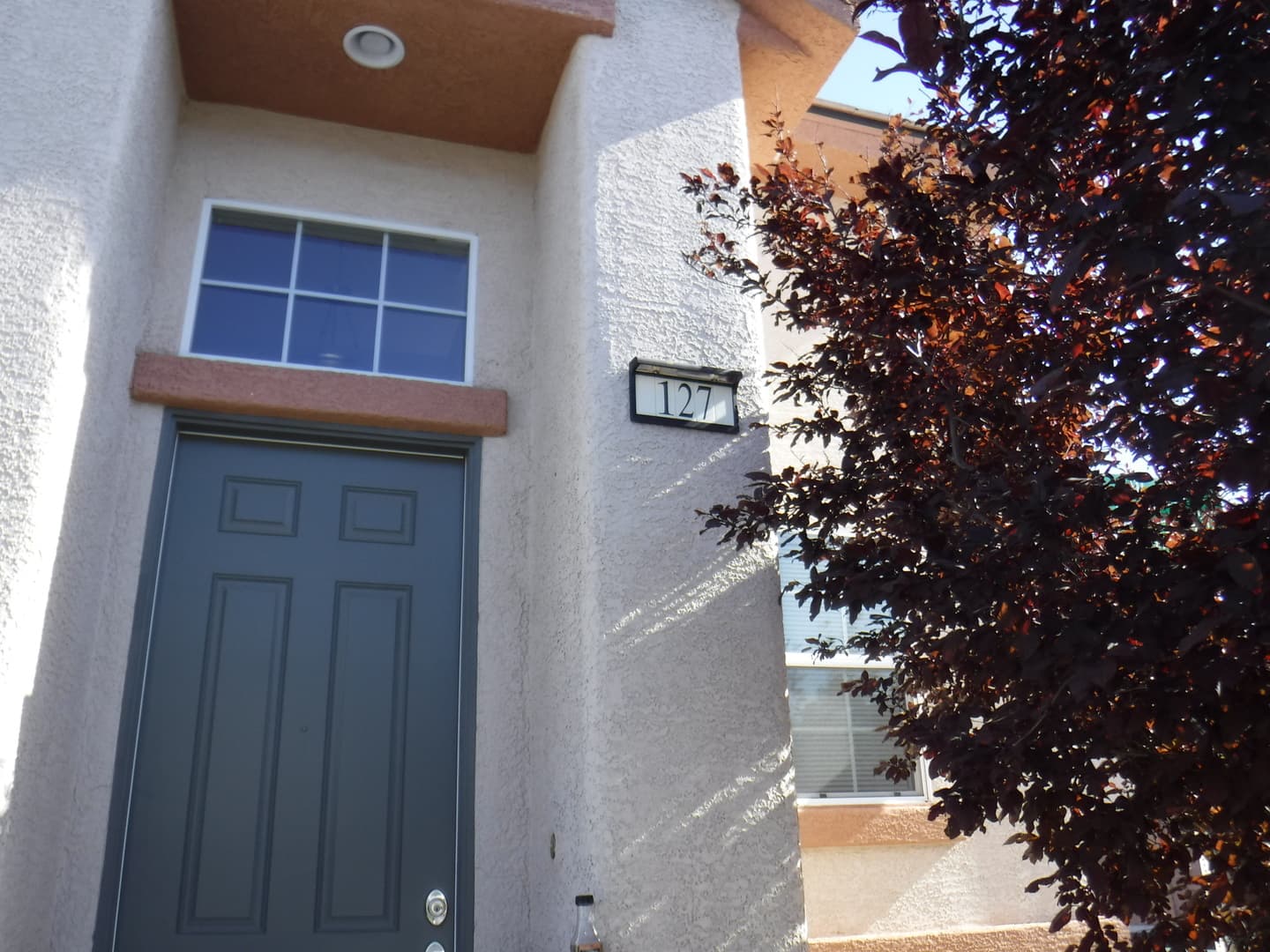 Las Vegas House: 127 Manor House Avenue