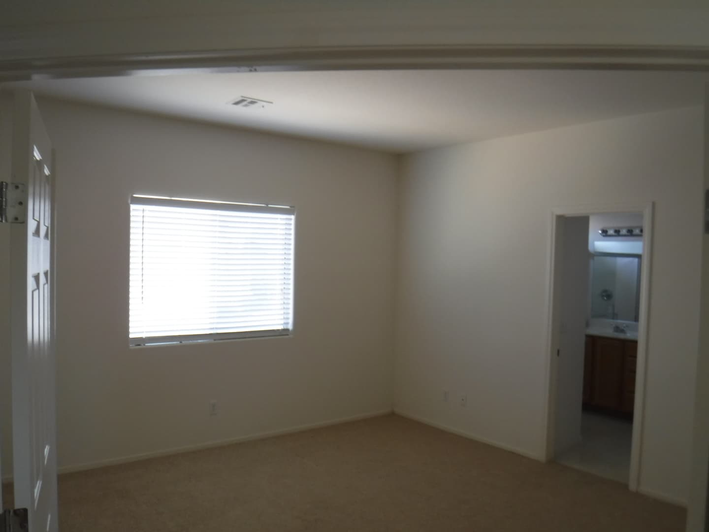 Las Vegas House: 127 Manor House Avenue