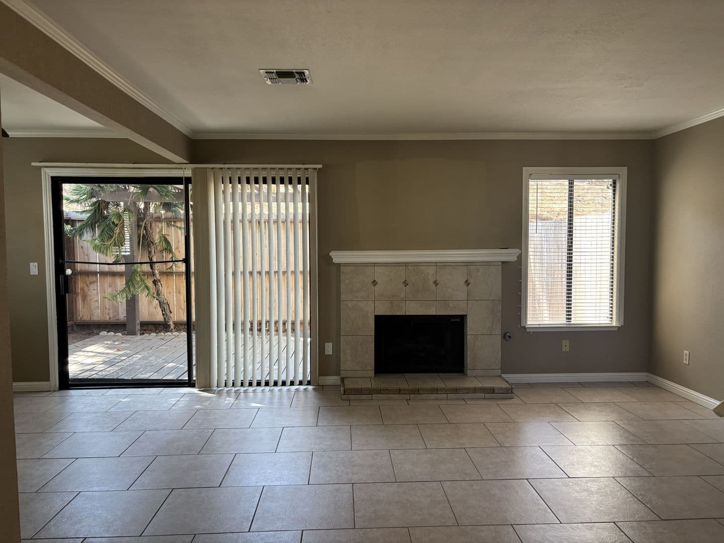 Santa Maria House: 425 N. Center Ct.