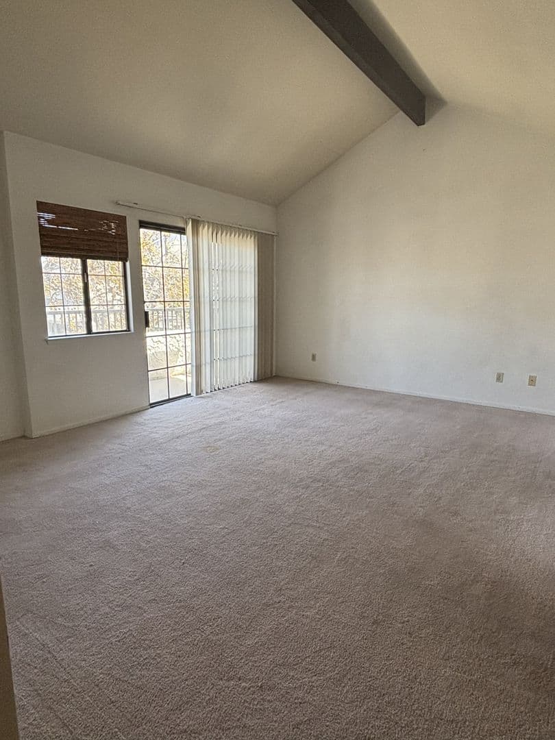 Santa Maria House: 425 N. Center Ct.