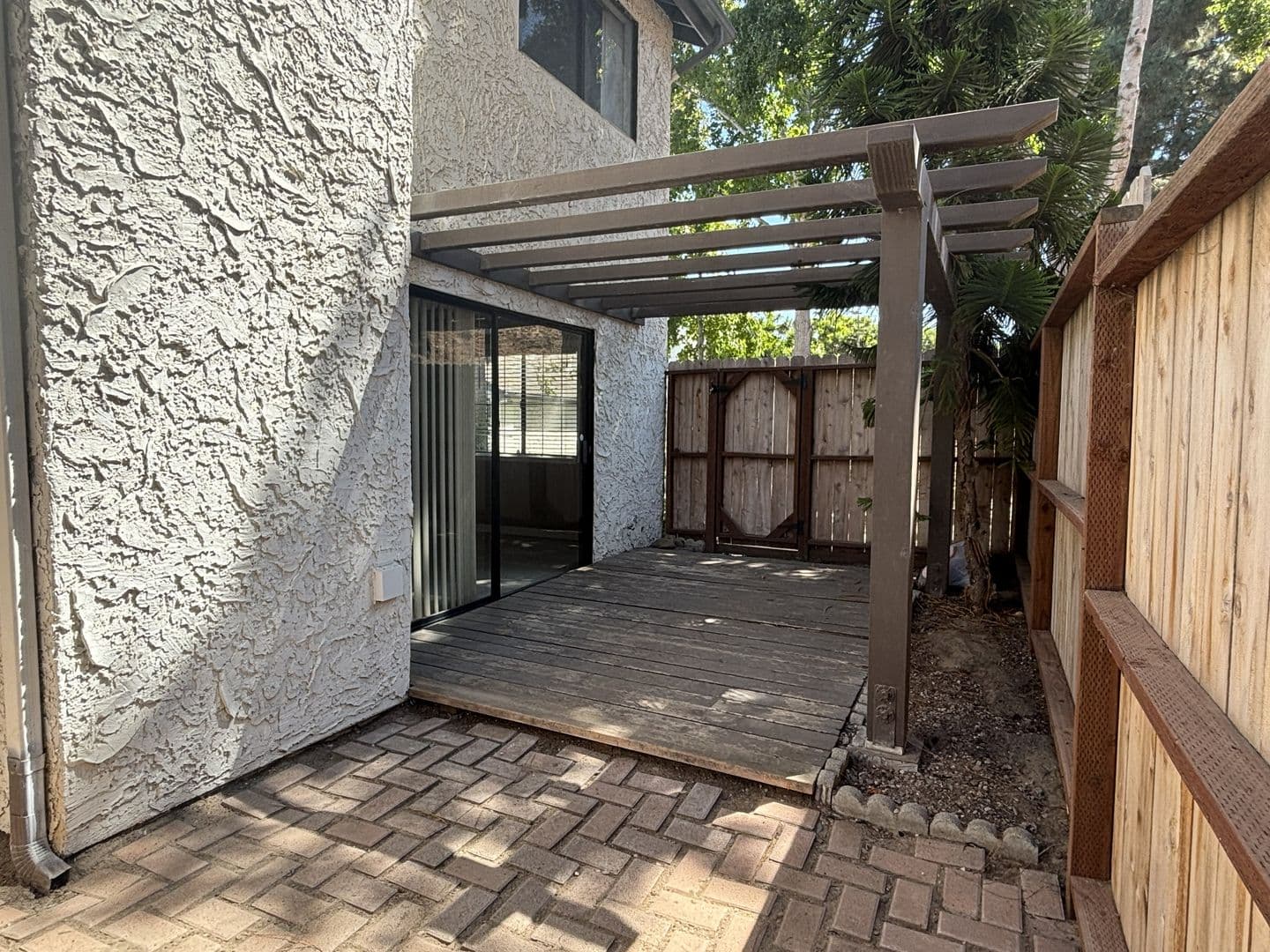 Santa Maria House: 425 N. Center Ct.