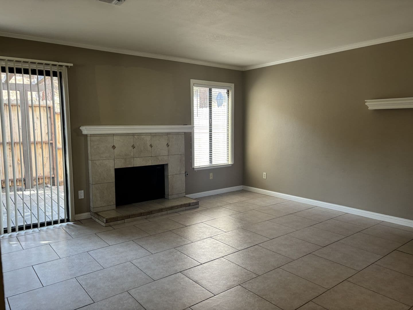 Santa Maria House: 425 N. Center Ct.