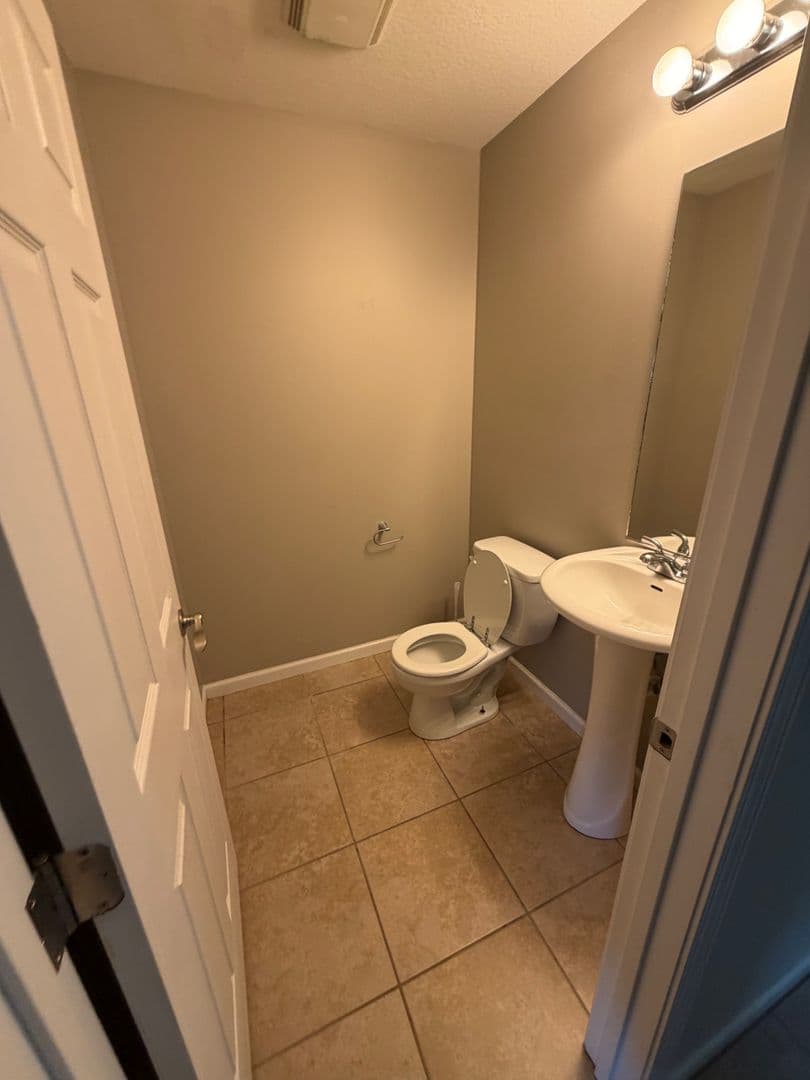Benton Apartment: 305 Tara Court